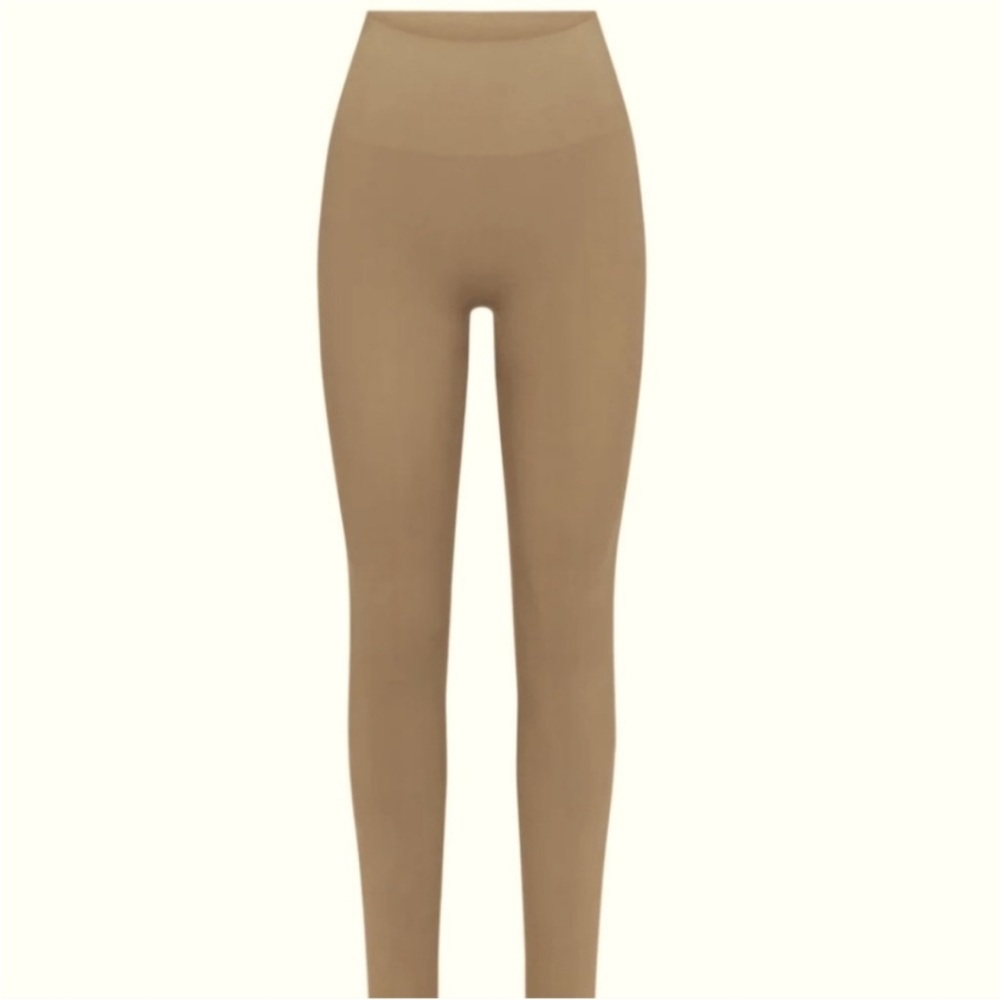 SKIMS Seamless Brown Leggings
